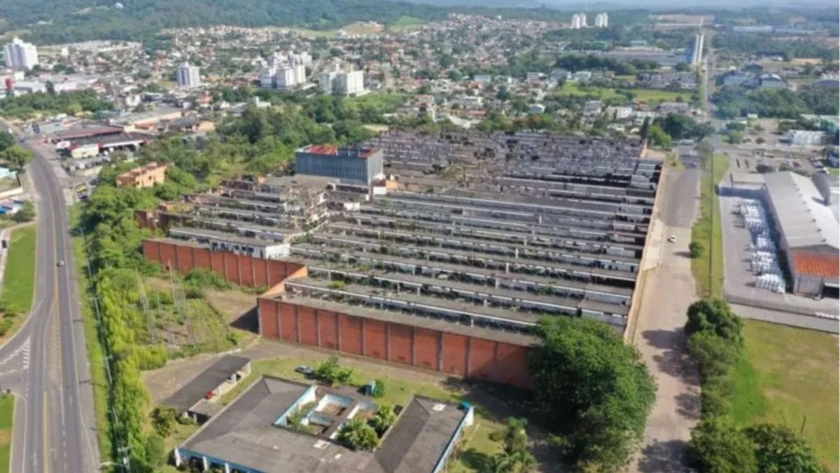 Fábrica que exportava para mais de 50 países nos 5 continentes será demolida em SC
