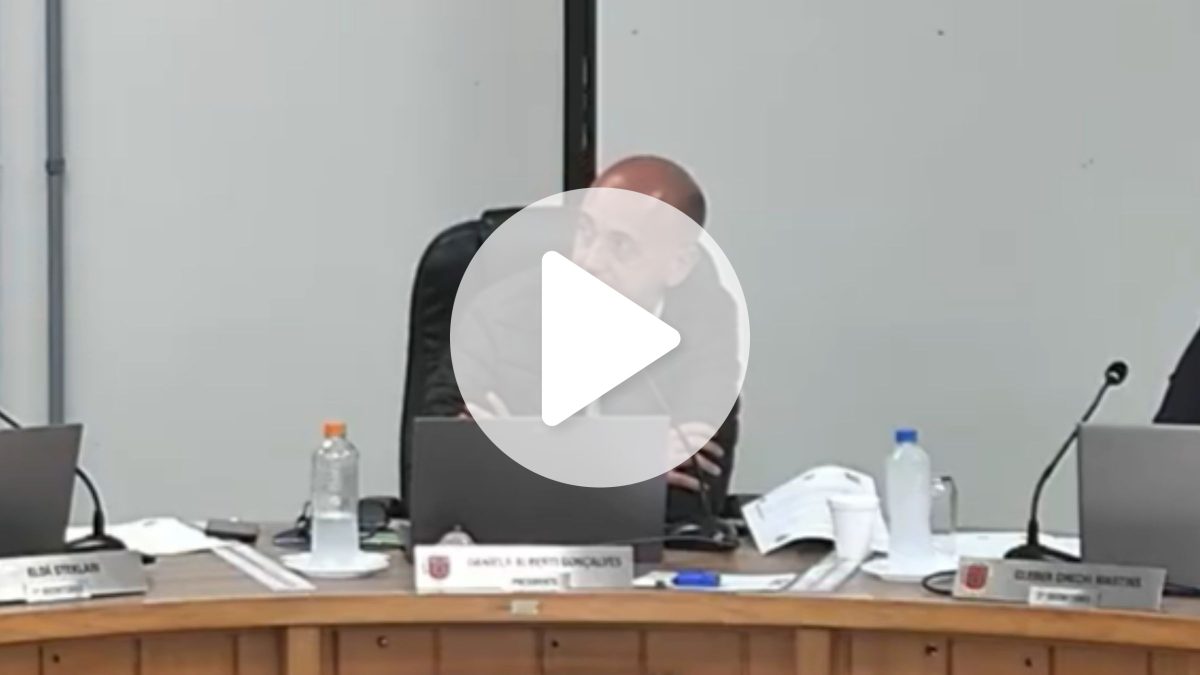 Vereador diz que ‘acesso de travestis’ a banheiro feminino pode facilitar pedofilia em SC