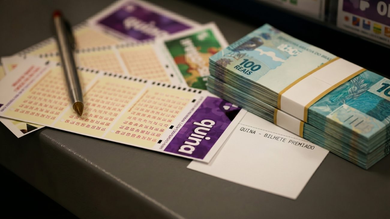 Na Quina, o jogador pode marcar de cinco a 15 números entre os 80 disponíveisFoto: Imagem gerada por IA/ND Mais