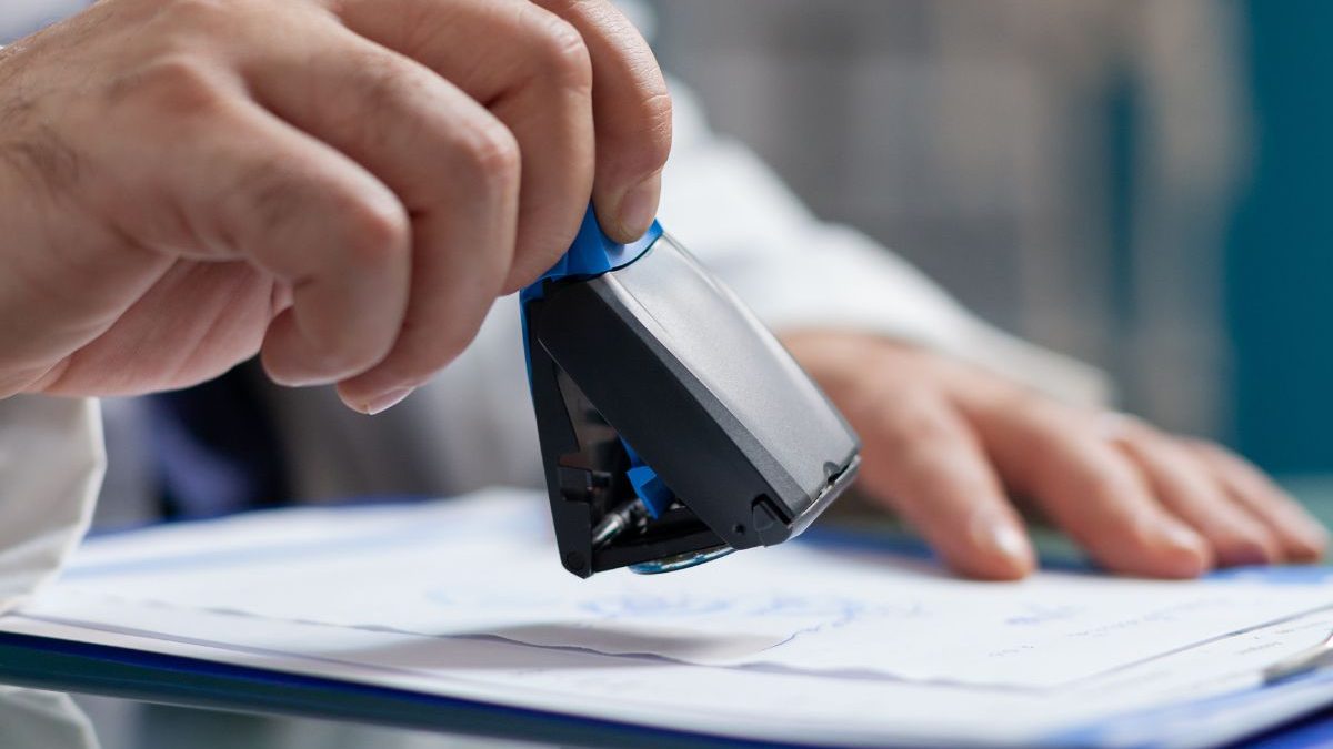 O papel vai acabar? Anvisa anuncia ferramenta para digitalizar receitas médicas no país