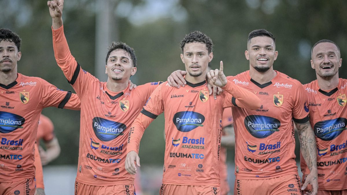 Santa Catarina e Marcílio Dias vencem, mas Blumenau perde a primeira na Série D