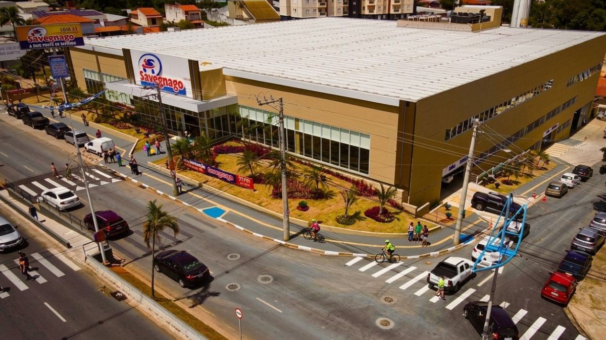 Virada de jogo: procura por emprego em grande rede de supermercados dispara 120% após o