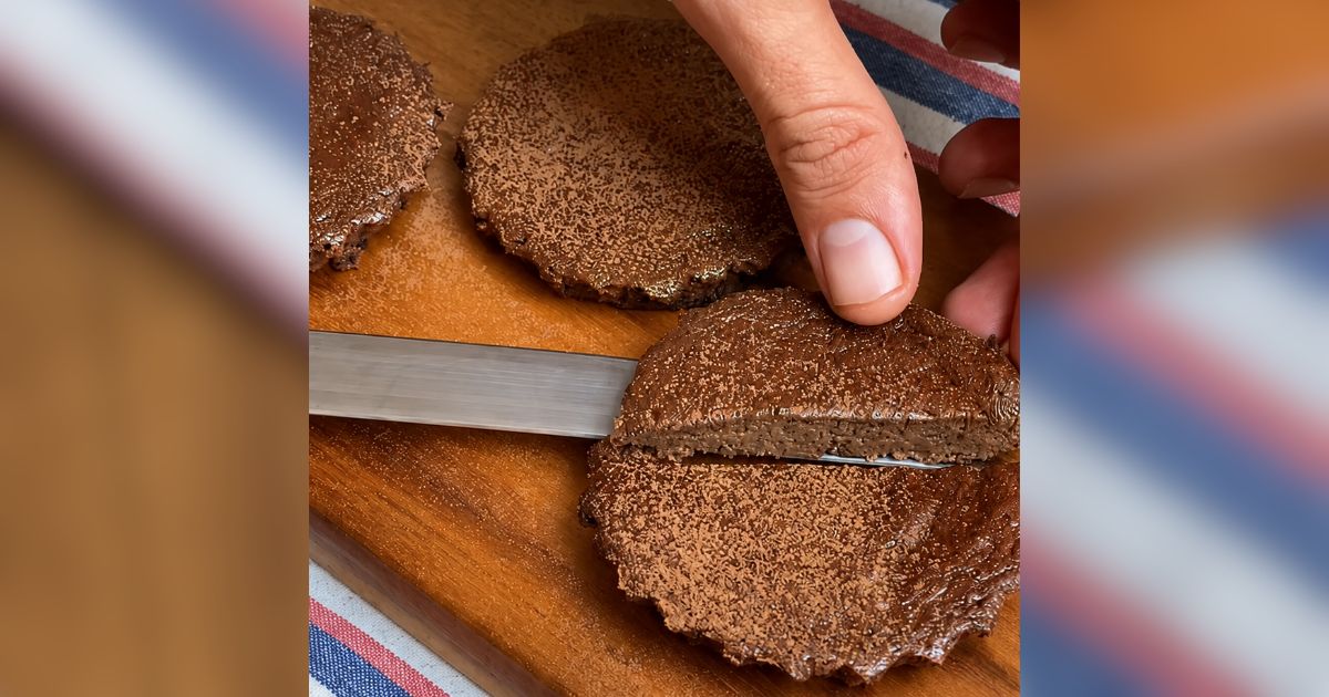 A tortinha de banana com cacau, leve e nutritiva que vai te viciar