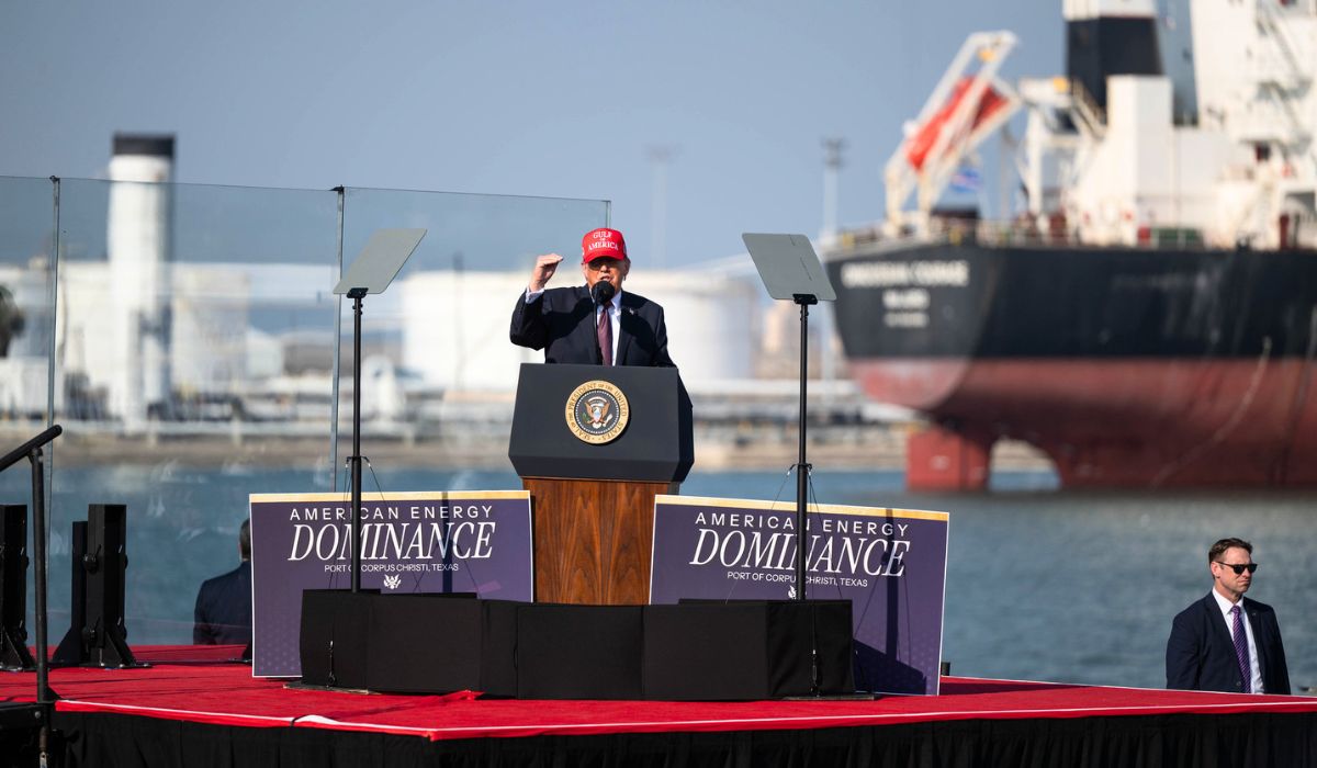 Trump volta a ameaçar o Irã e diz que navios estão ‘lotados até a boca’