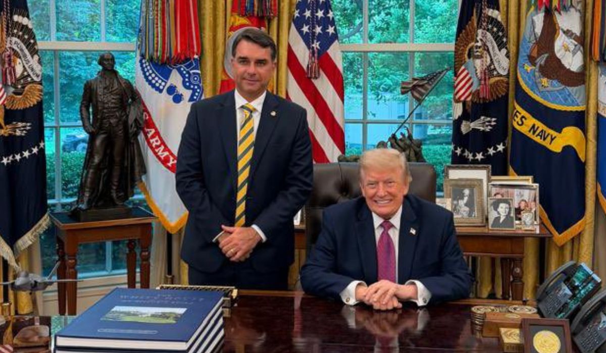 Aliados de Lula acionam PGR para investigar Flávio Bolsonaro por encontro com Trump e PL reage