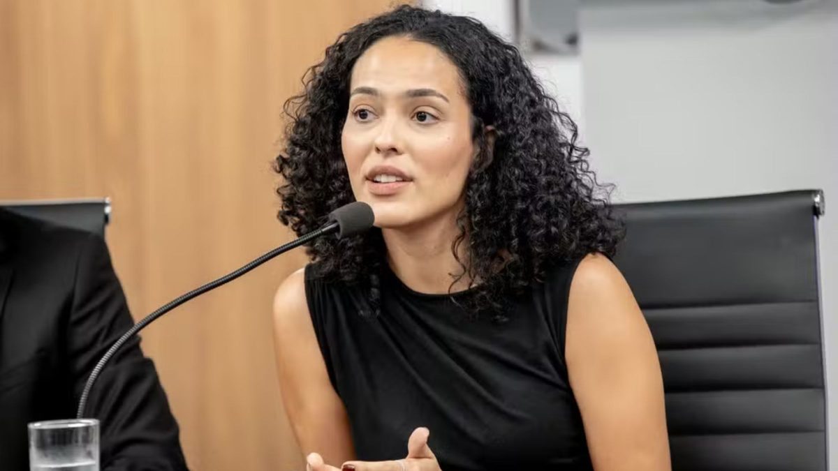 União cede, reconhece erro e concursada do Itamaraty é reempossada