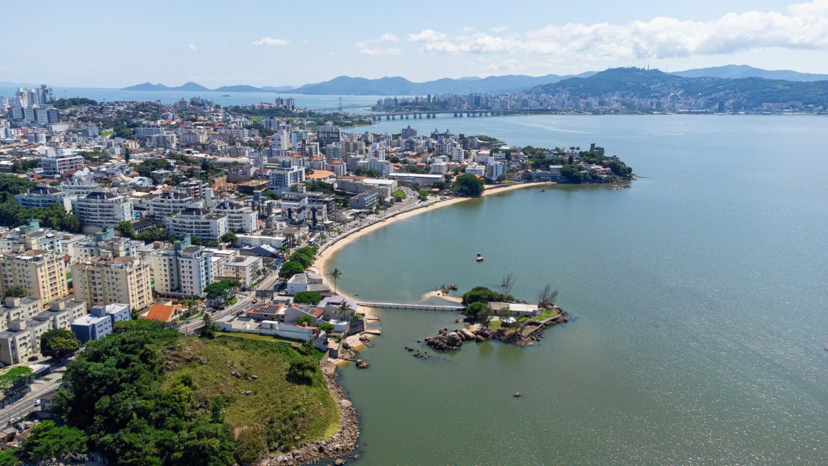 Evento gratuito promove dia de saúde, cultura e bem-estar no Parque de Coqueiros em Florianópolis - QTU Questões do Universo