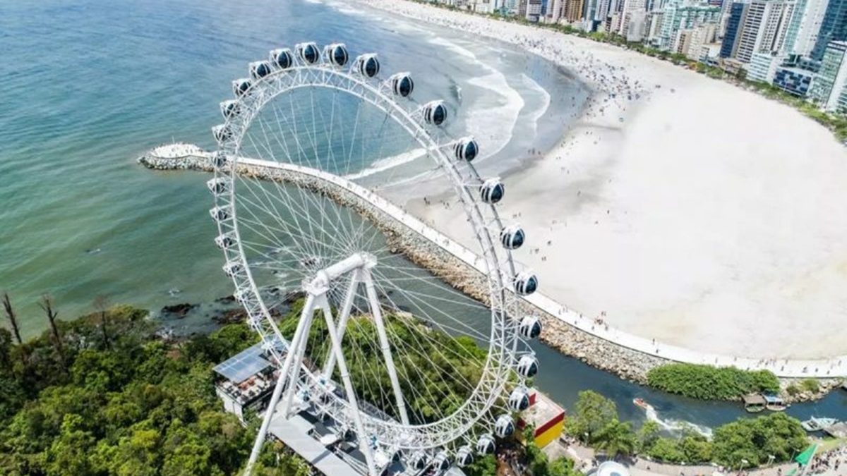 Justiça afasta irregularidades ambientais na roda-gigante de Balneário Camboriú