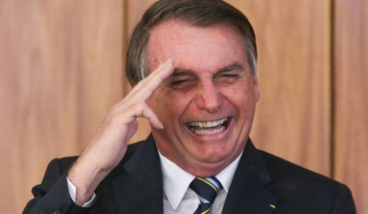 Caso da arma: PGR joga 'balde de água fria' em quem pedia a volta de Bolsonaro para a prisão 