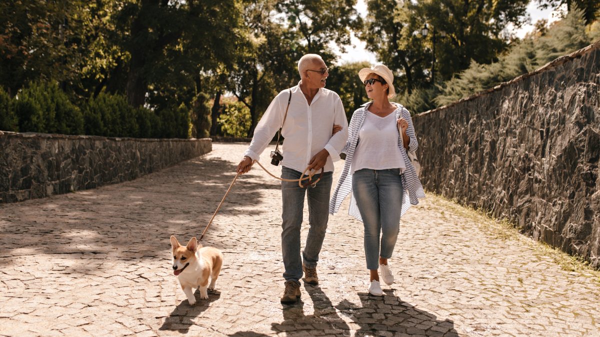 Caminhar é ótimo, mas este hábito diário pode ser ainda mais importante após os 60 anos