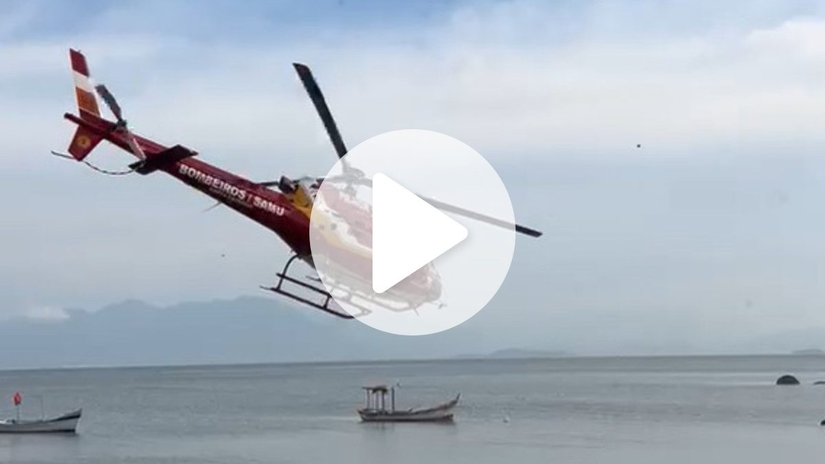 Vídeo: Homem sofre parada cardíaca dentro de barco e é reanimado em praia de Florianópolis