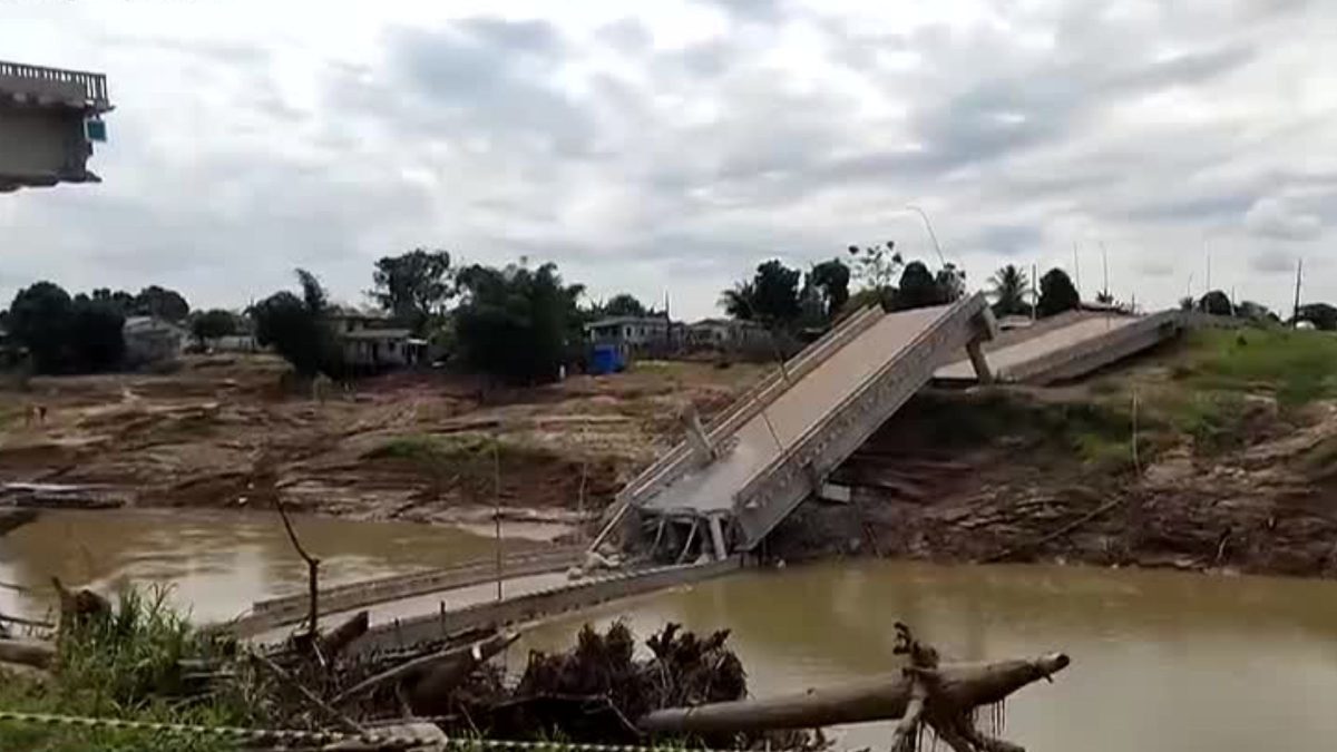 Após queda de ponte de R$ 36 milhões, construtora diz ter identificado erosão e rachaduras