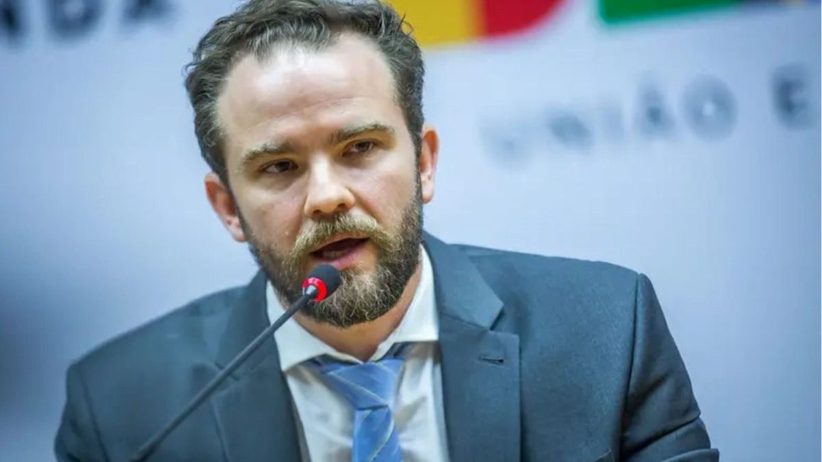 Nova decisão sobre salários dos servidores federais tem data para valer e impacta milhões