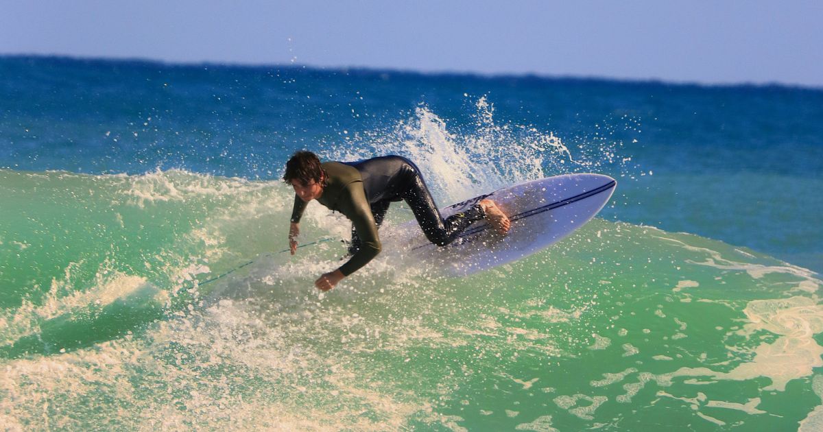Dia do Surf! Aprenda com o oceano as lições para enfrentar os desafios da vida
