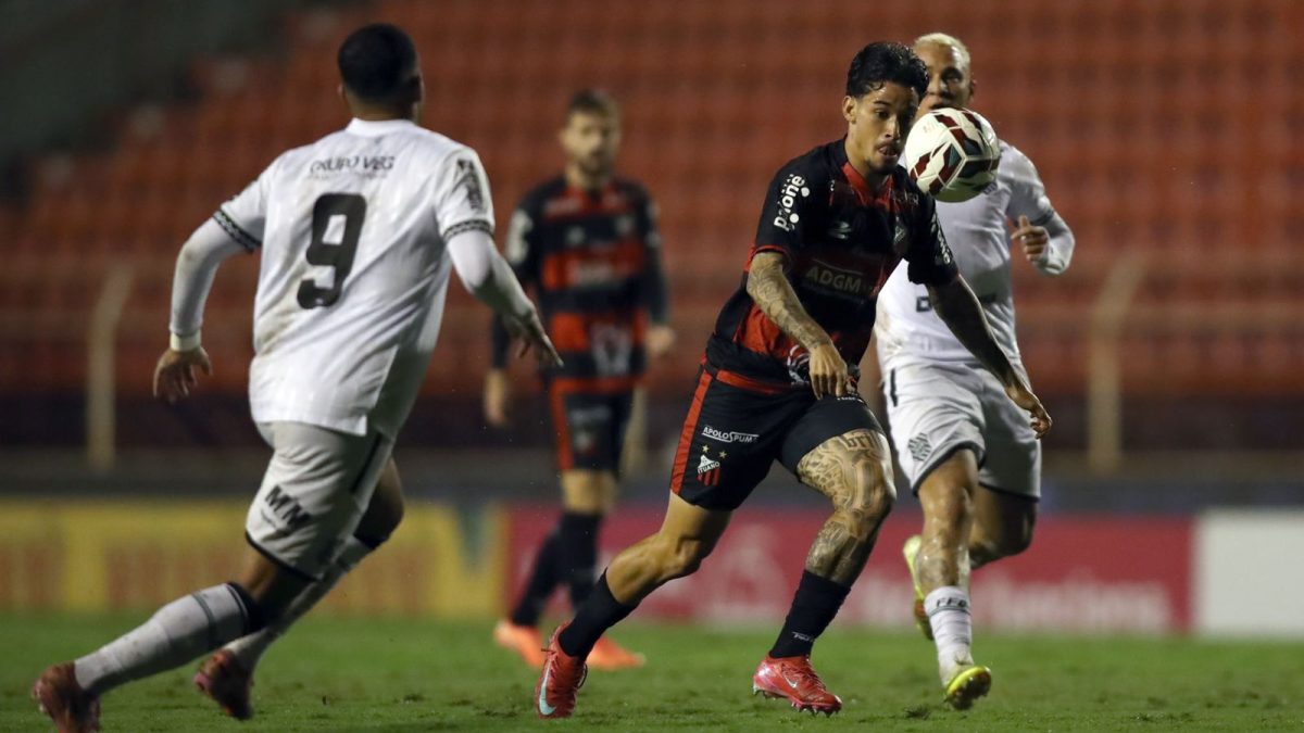 Figueirense empata sem gols com o Ituano e segue próximo do G-8 da Série C