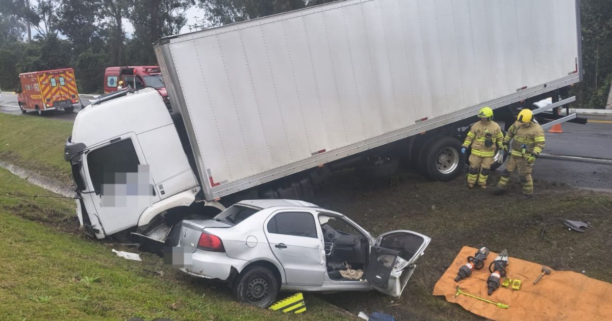 Trecho onde aconteceu grave acidente tinha óleo sobre a pista