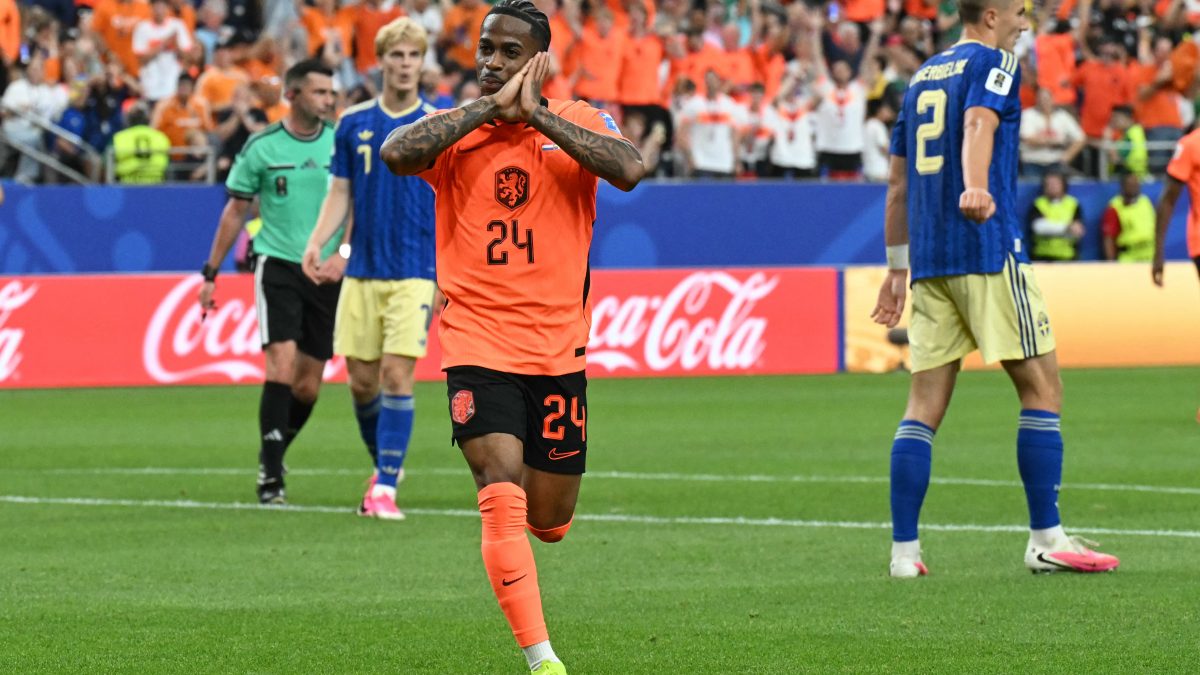Carrossel holandês voltou? Com show ofensivo, Holanda goleia Suécia por 5 a 1 na Copa