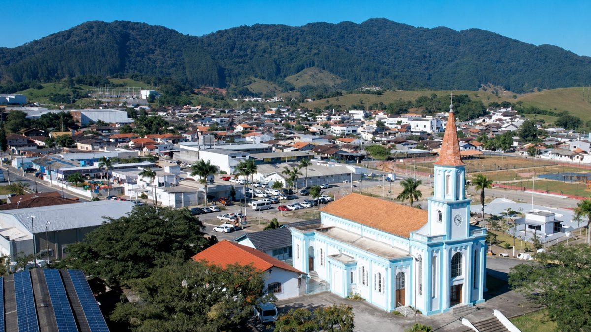 Justiça determina demolição de casa em área de preservação em SC