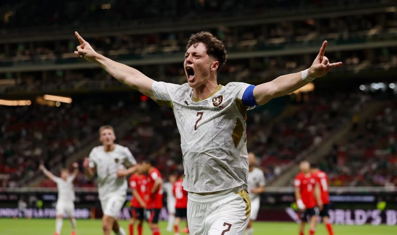 Ladislav Krejci comemorando gol da República Tcheca na derrota para a Coreia do Sul na estreia da Copa do Mundo 2026