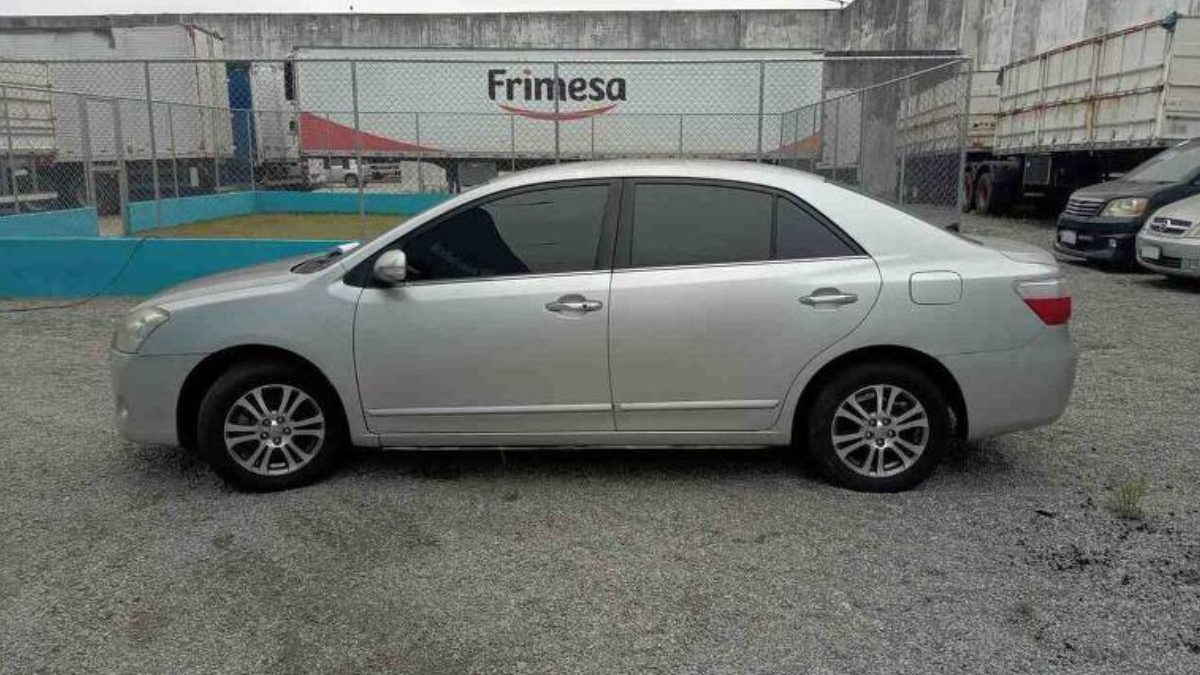 Leilão da Receita tem carro por R$ 10 mil e joias Tiffany a partir de R$ 180; confira os lotes