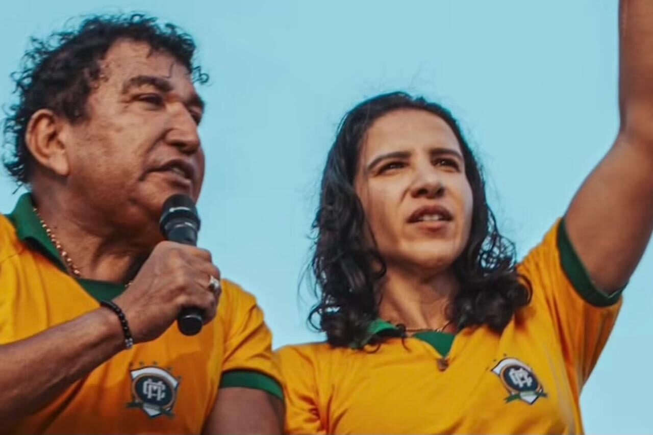 Disputa eleitoral no Espírito Santo: Maguinha Malta (PL) ao lado do pai, o senador Magno Malta, também do PLFoto: Redes sociais/Divulgação/ND Mais
