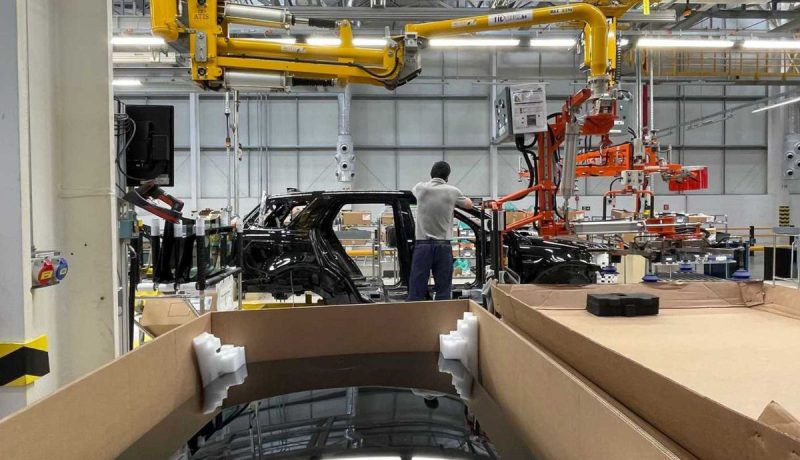 Últimos modelos aguardam envio às concessionárias - Land/Rover/Reprodução/ND Mais