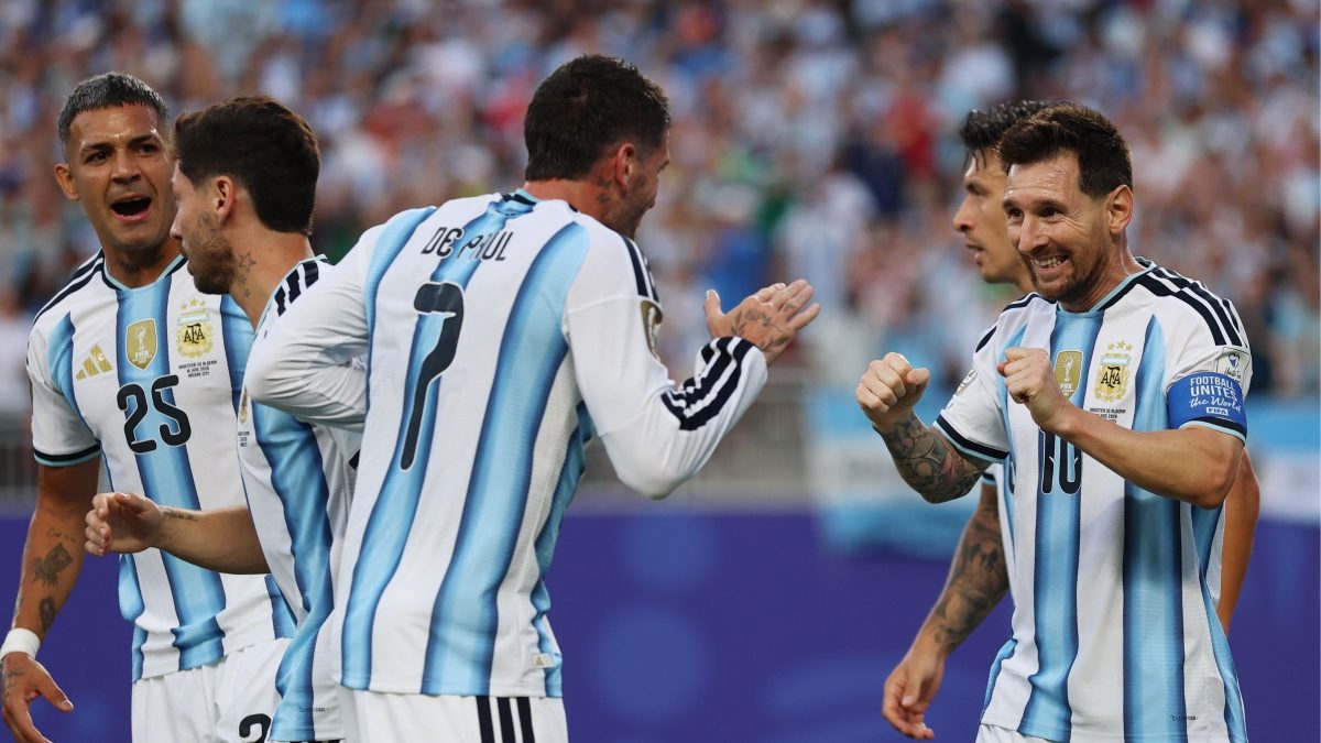 VÍDEO: Messi anota hat-trick e iguala Klose no ranking de maiores artilheiros da Copa