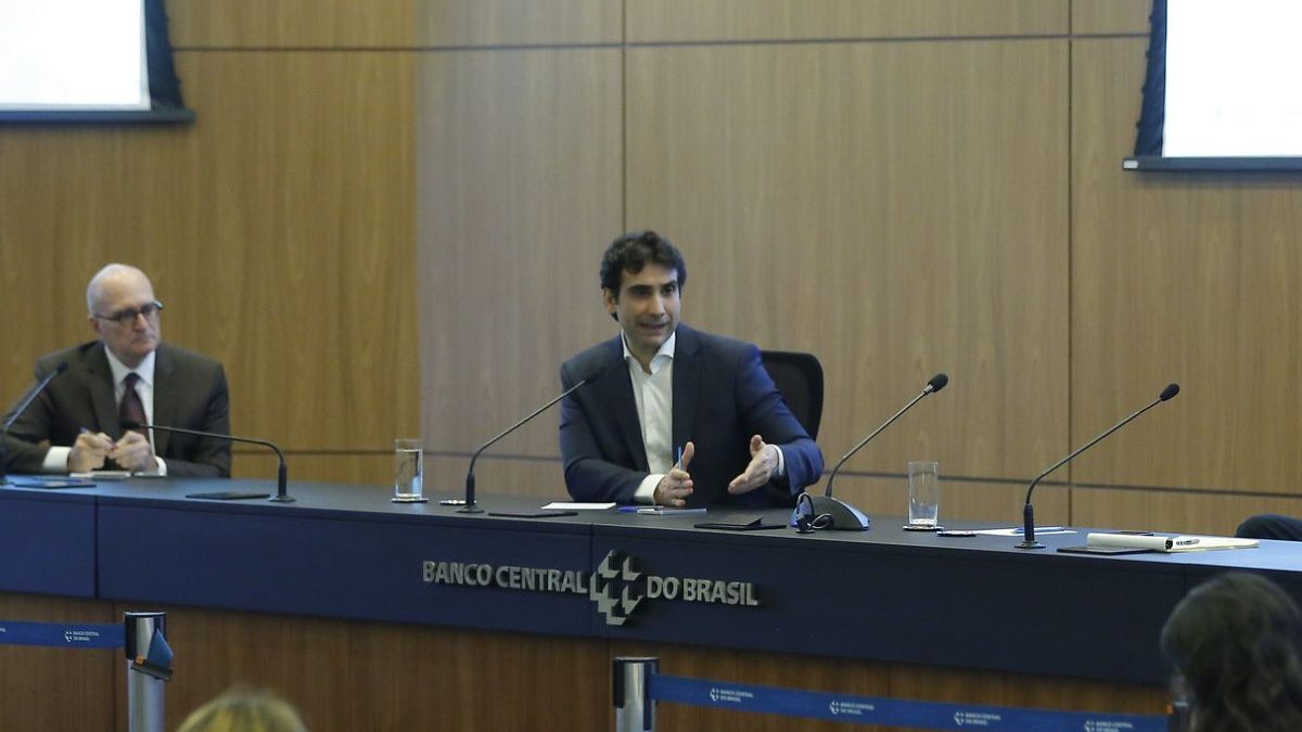 Mercado eleva projeções para inflação e juros em 2026, aponta Focus