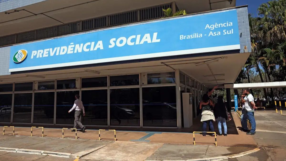 Aposentadoria: Pesquisa aponta que apenas 44% dos trabalhadores contam com benefício