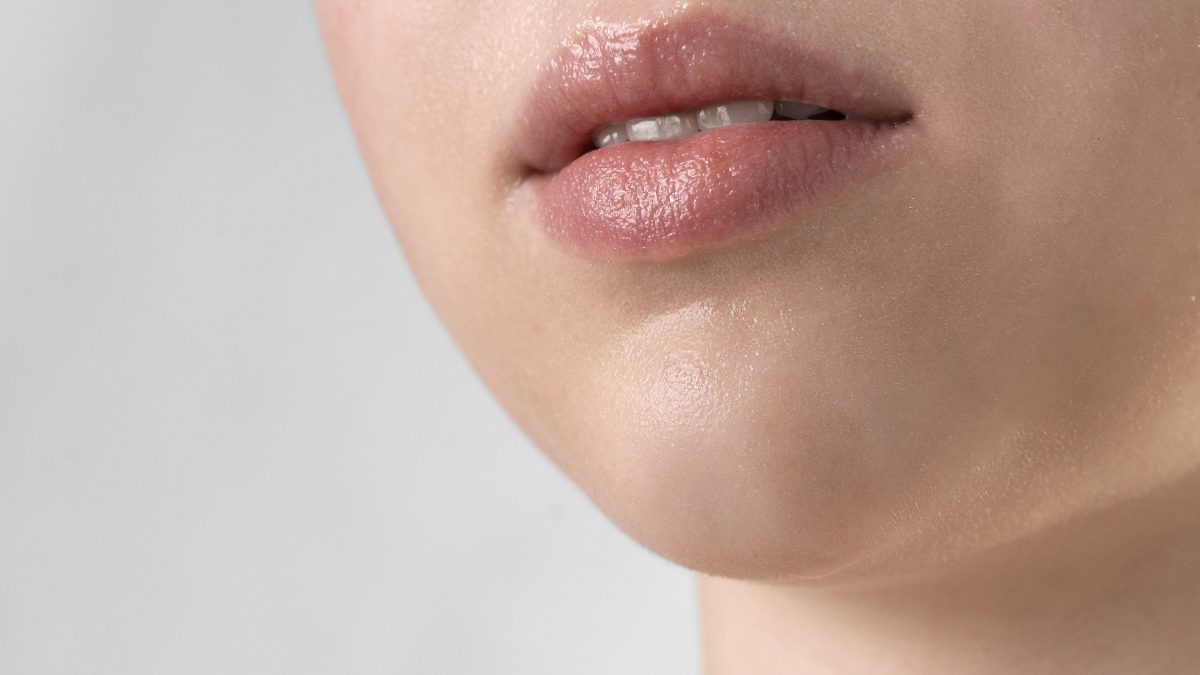 Especialistas indicam regenerador labial para lábios rachados