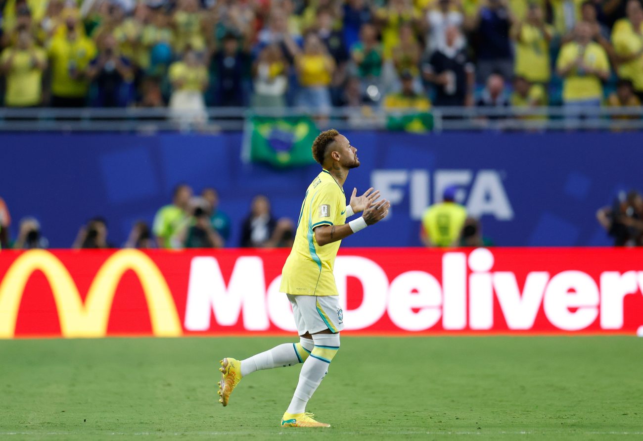 Neymar segue no banco em Brasil x JapãoFoto: Rafael Ribeiro/CBF/Divulgação