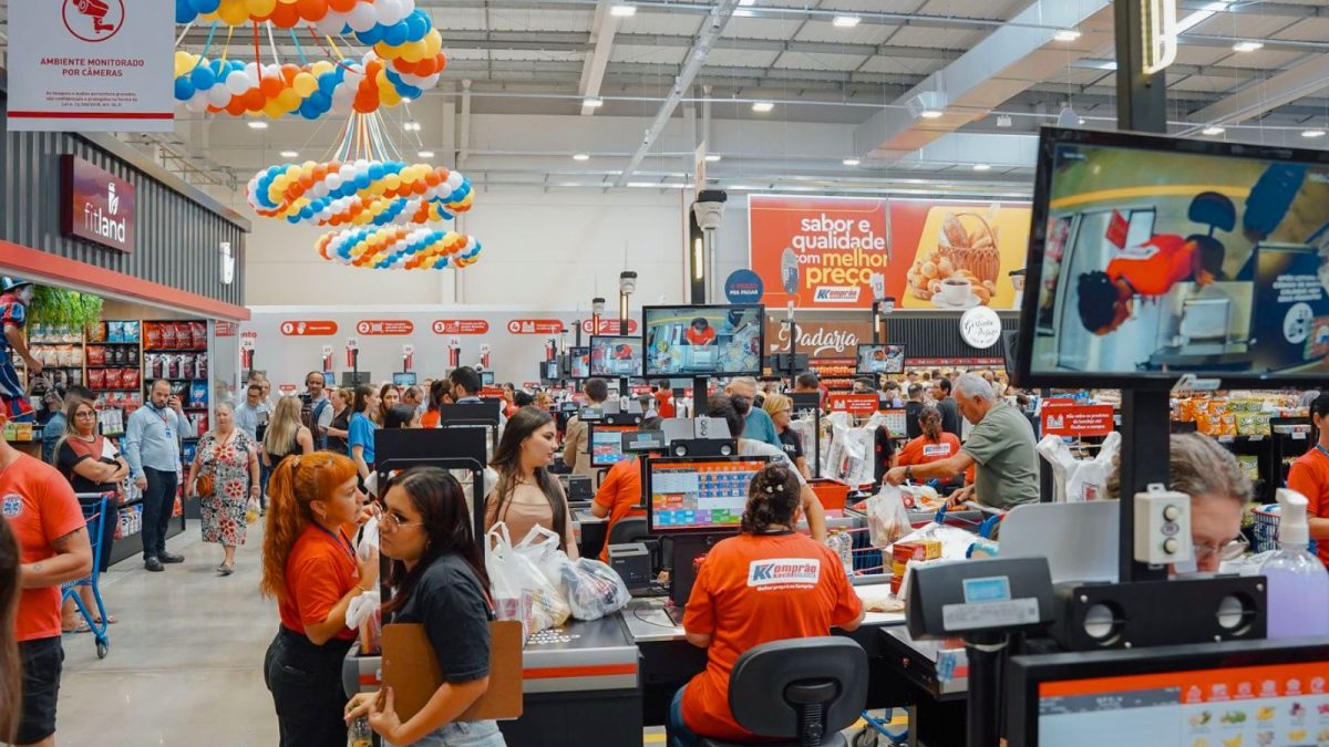 Nova unidade de gigante do atacarejo abre 140 vagas de emprego em SC