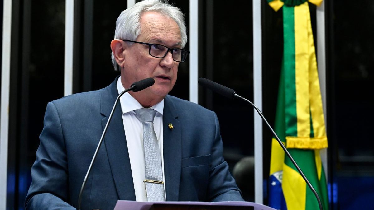 Senador defende aumento de pena a pichadores