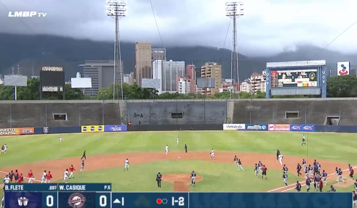 Terremoto na Venezuela causou pânico em partida de beisebol nesta quarta-feira (24)