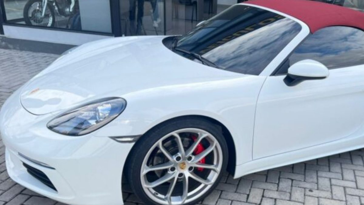 Porsche de mais de R$ 400 mil é apreendido pela segunda vez em SC