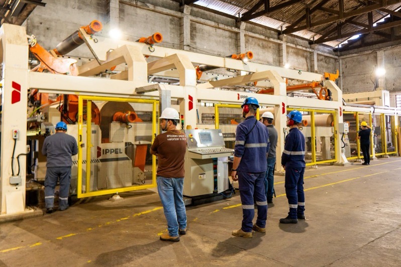 BNDES libera R$ 98 milhões para fábrica de papel em SC