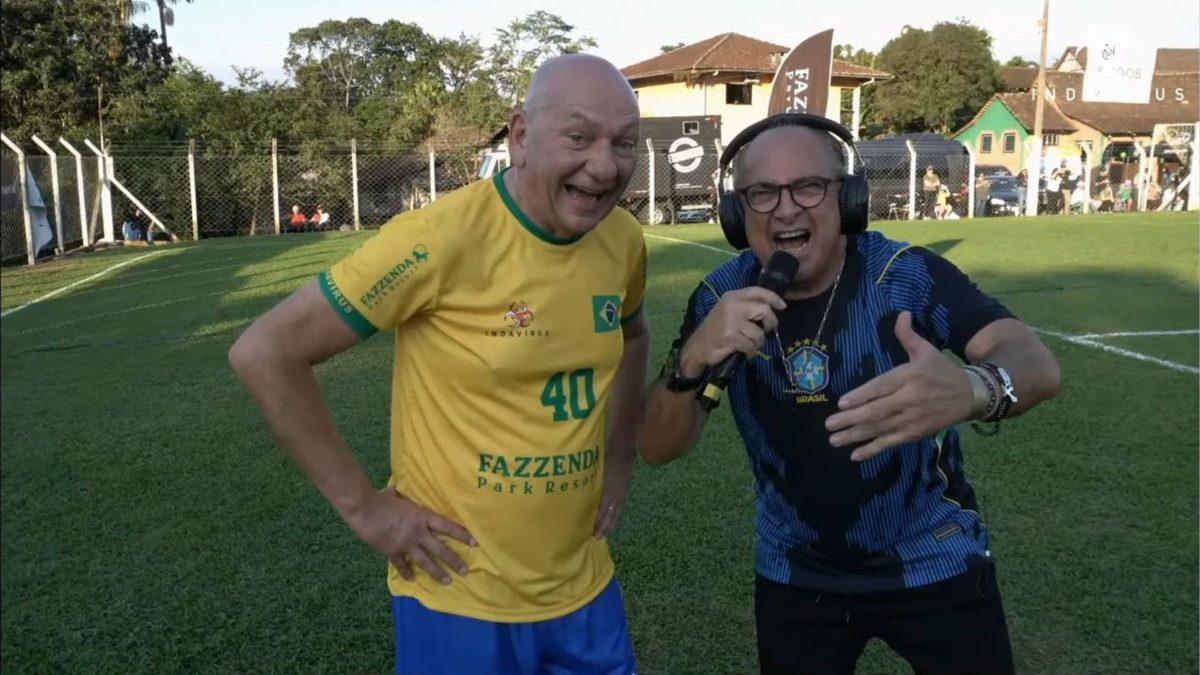 Hang e Galvão Bueno? Humoristas lotam estádio e ‘craques’ recebem reforço surpresa em SC