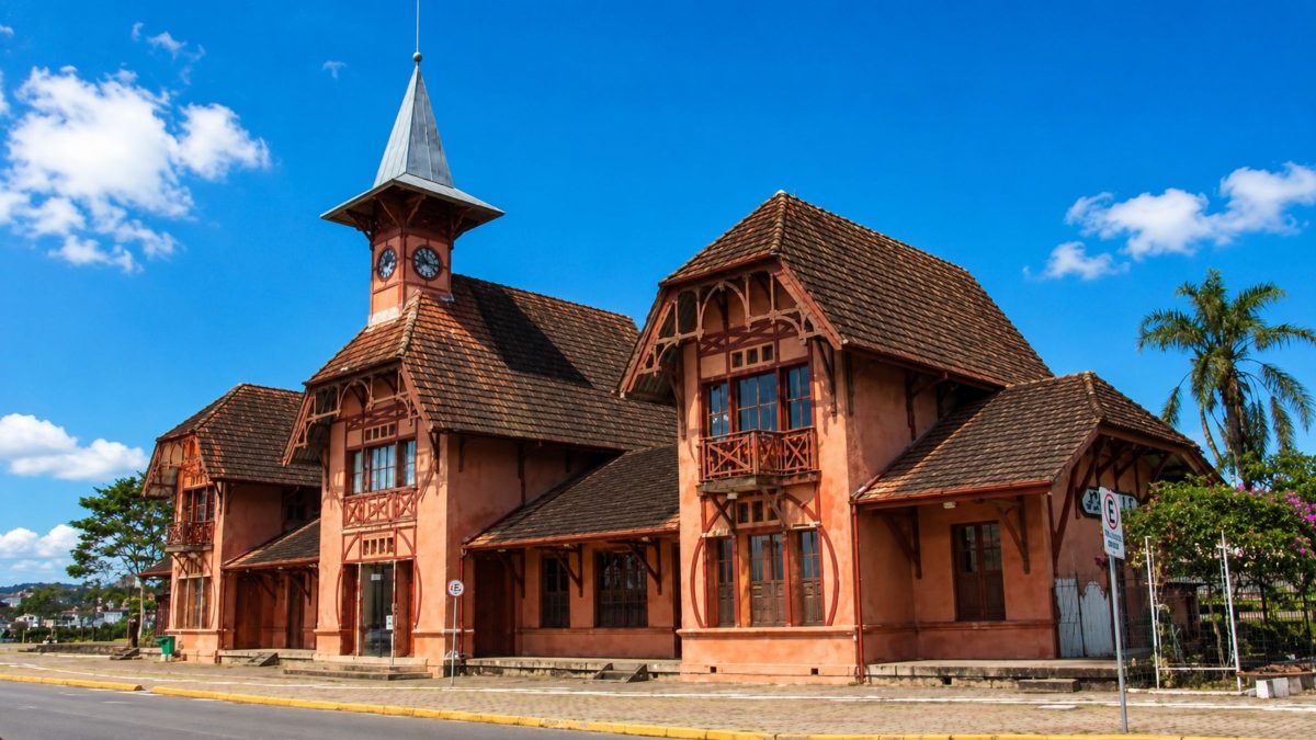 Estação ferroviária centenária lança edital e vai ganhar café e choperia em Joinville