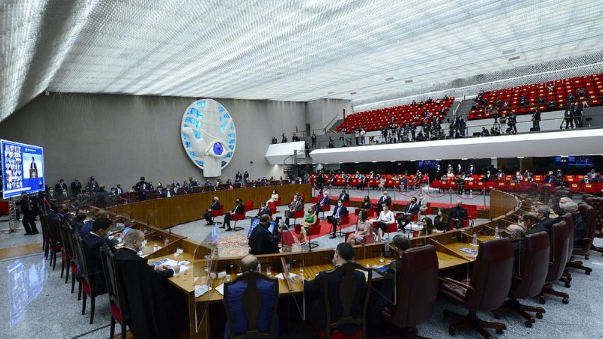 Julgamento no STJ pode definir quando o INSS deve pagar valores retroativos de aposentados