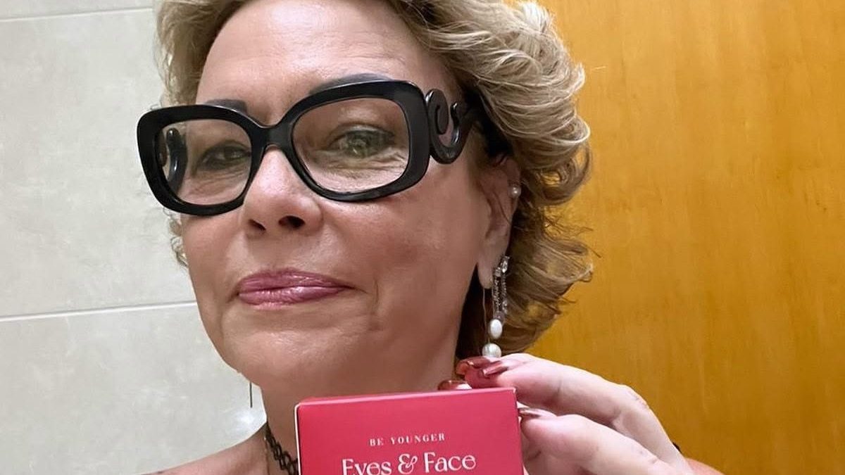 Quem é Rogéria Bolsonaro? Conheça a mãe de Carlos, Flávio e Eduardo - QTU Questões do Universo