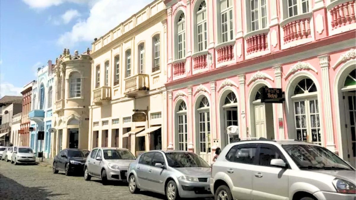 Prefeitura em SC faz novo corte para equilibrar contas e suspende auxílio-alimentação