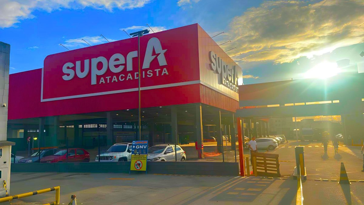 Novo gigante do atacado inaugura megaloja após fechamento de supermercado em SC