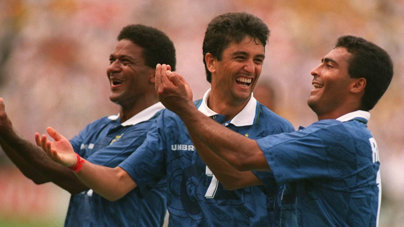 seleção brasileira de 1958 com uniforme azul; ilustra matéria 