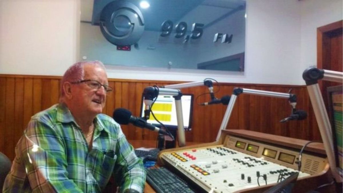 Radialista Valdeci Santos morre em acidente aos 80 anos e deixa 20 anos de história em SC