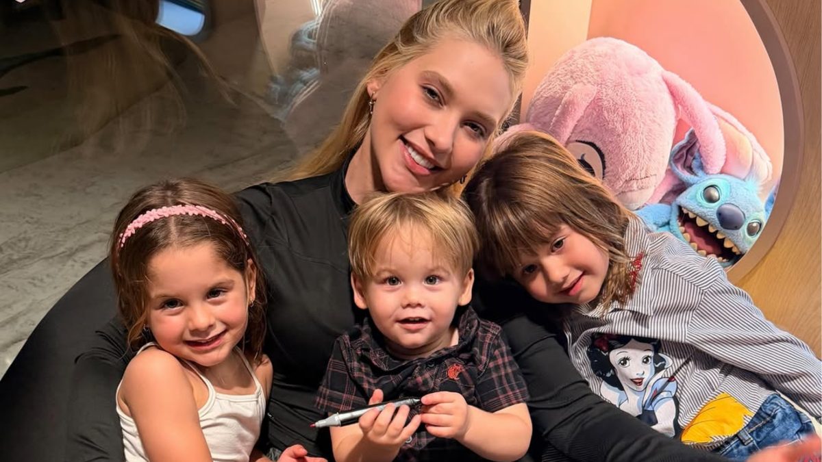 Escorregador, nave espacial e LED: influenciador mostra quartos dos filhos de Virginia nos EUA