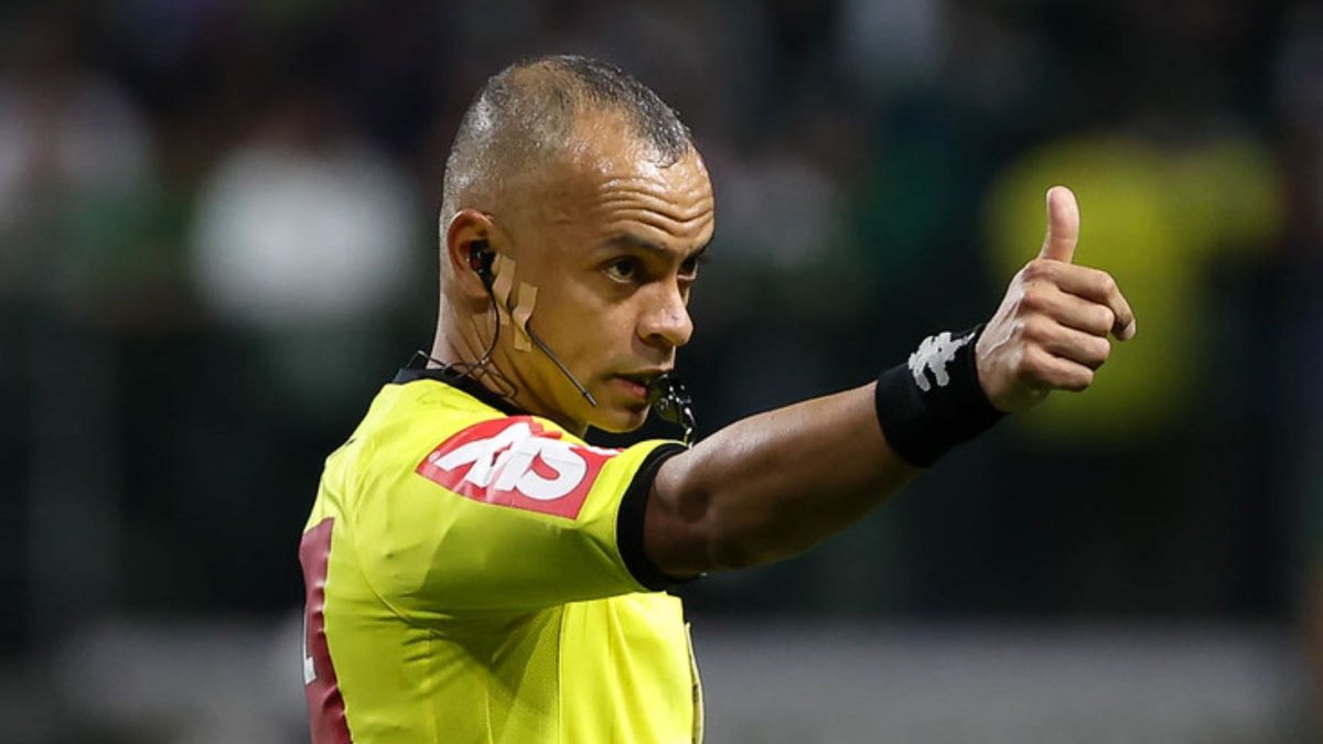 320 salários mínimos: árbitros escalados pela Fifa podem ganhar valor recorde na Copa do Mundo