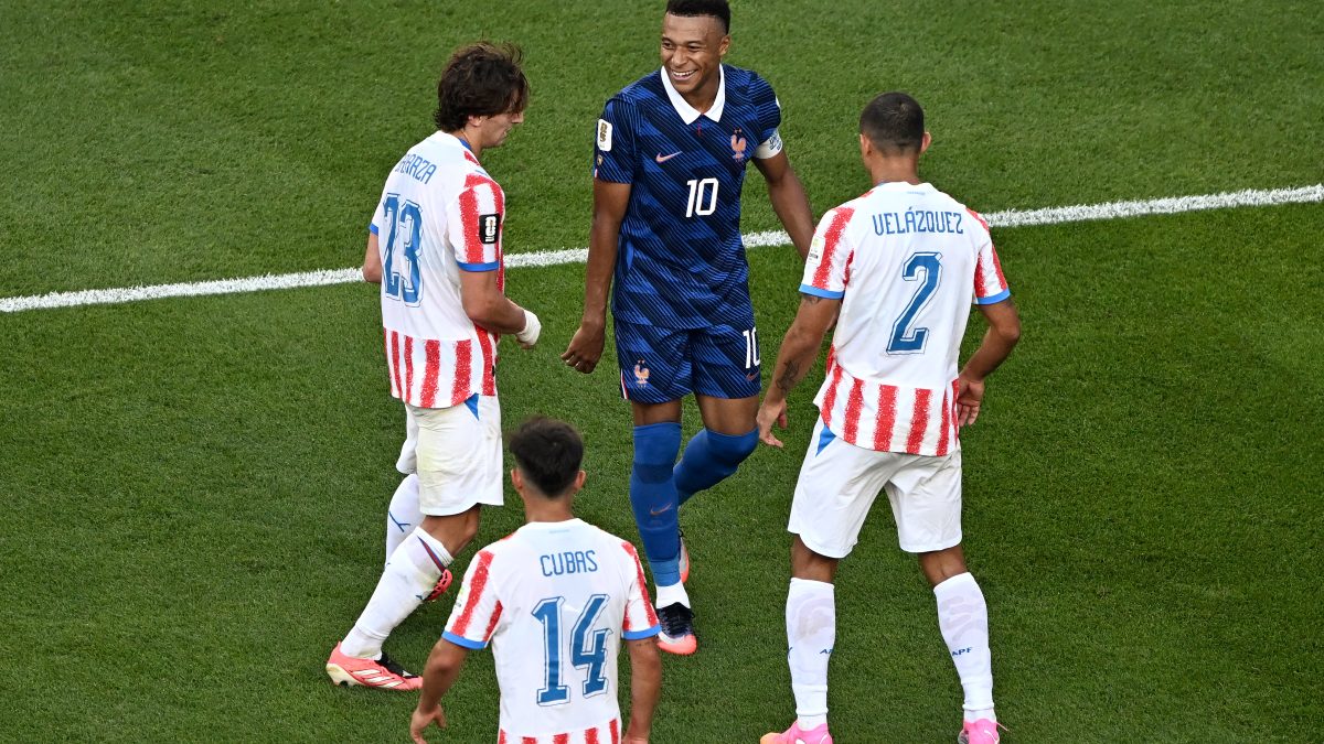 Mbappé critica Paraguai e exalta superioridade da França após vitória na Copa