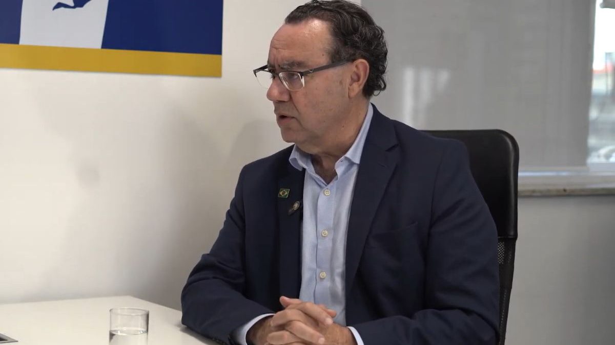 Augusto Cury defende pacto nacional, faz alerta para economia e detalha propostas para disputar a Presidência - QTU Questões do Universo