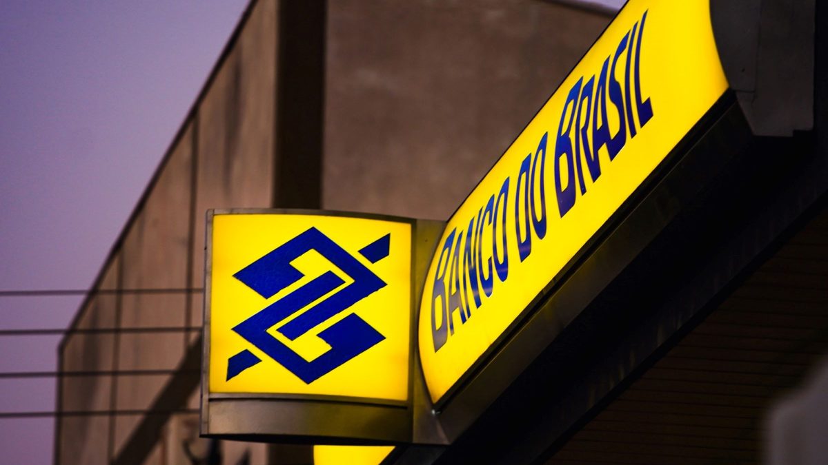 Polícia desarticula esquema criminoso que deixou R$ 50 milhões de prejuízo no Banco do Brasil e cumpre mandados em SC e mais três estados - QTU Questões do Universo