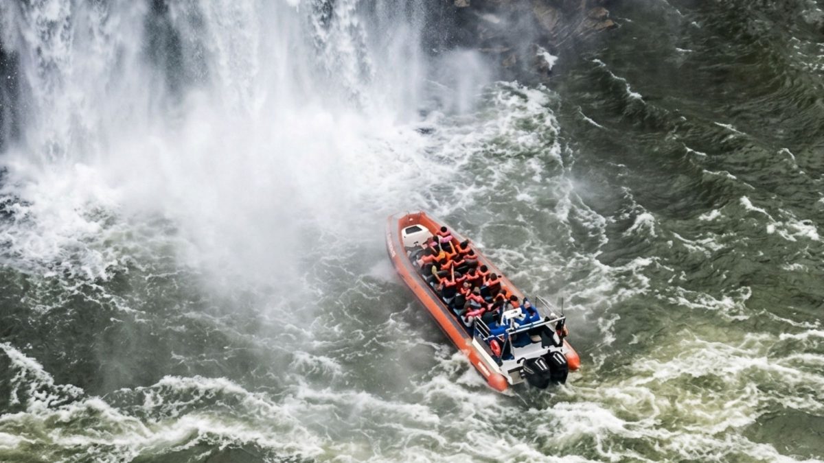 Macuco Safari retoma passeios após morte de holandês nas Cataratas e anuncia revisão completa da operação - QTU Questões do Universo